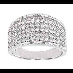 NWT Bella Luce White Diamond Simulant Ring